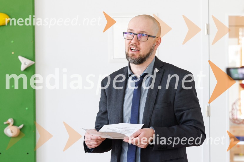  Tomaž Ogris, predsednik Krajevne skupnosti BitnjeOdprtje novozgrajenega vrtca Biba v Bitnjah
