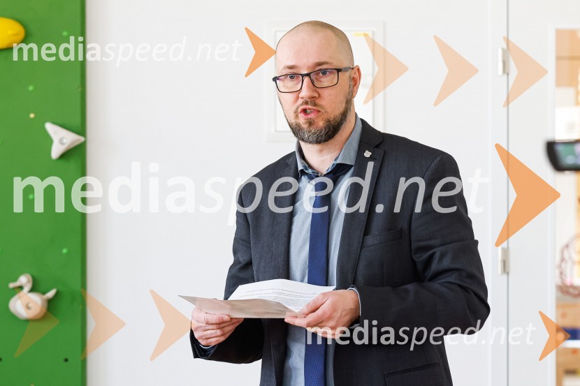  Tomaž Ogris, predsednik Krajevne skupnosti BitnjeOdprtje novozgrajenega vrtca Biba v Bitnjah