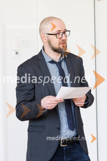  Tomaž Ogris, predsednik Krajevne skupnosti BitnjeOdprtje novozgrajenega vrtca Biba v Bitnjah