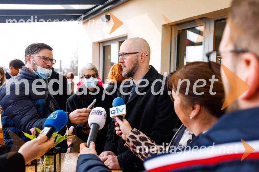  Tomaž Ogris, predsednik Krajevne skupnosti BitnjeOdprtje novozgrajenega vrtca Biba v Bitnjah