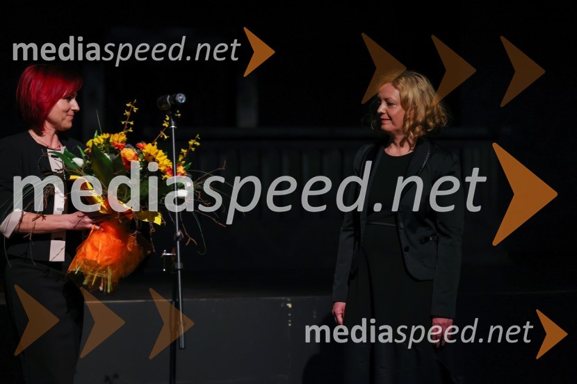  Breda Arnšek, podžupanja Mestne občine Celje; mag. Tina Kosi, upravnica SLG Celje30. Dnevi komedije, otvoritev v SLG Celje