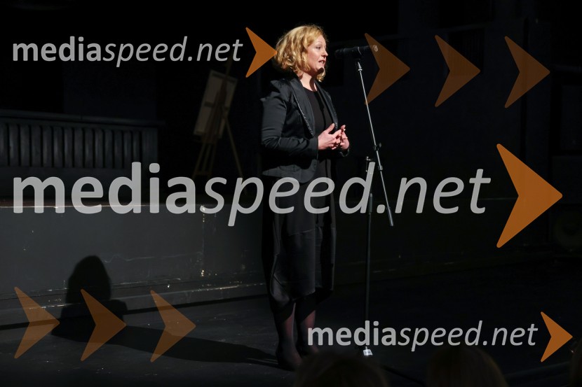 mag. Tina Kosi, upravnica SLG Celje30. Dnevi komedije, otvoritev v SLG Celje