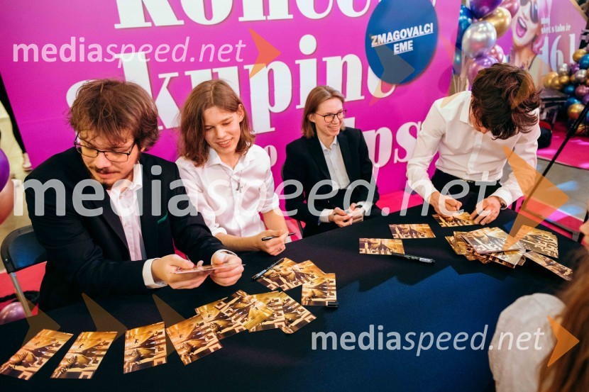  Žiga Žvižej, glasbena skupina LPS;  Mark Semeja, glasbena skupina LPS;  Zala Velenšek, glasbena skupina LPS;  Gašper Hlupič, glasbena skupina LPSKoncert celjske skupine LPS v Citycentru Celje