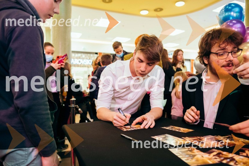  Filip Vidušin, glasbena skupina LPS;  Žiga Žvižej, glasbena skupina LPSKoncert celjske skupine LPS v Citycentru Celje