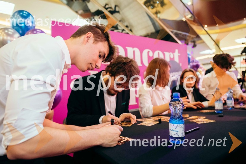  Filip Vidušin, glasbena skupina LPS;  Žiga Žvižej, glasbena skupina LPSKoncert celjske skupine LPS v Citycentru Celje