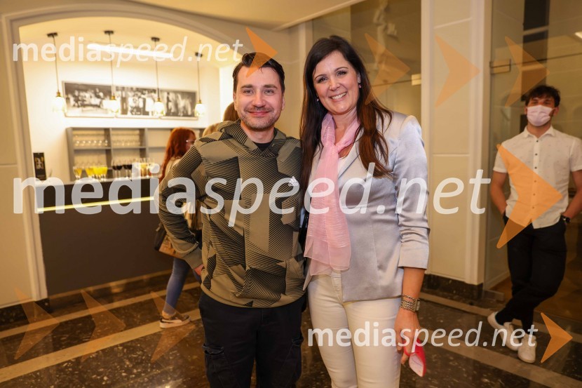  Saša Tabaković, igralec, nekdanji poslanec SMC;  Janja Sluga, poslanka DZ30. Dnevi komedije, otvoritev v SLG Celje