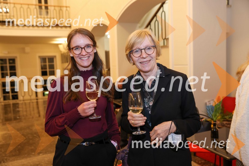  Kaja Novosel, dramaturginja;  ... 30. Dnevi komedije, otvoritev v SLG Celje