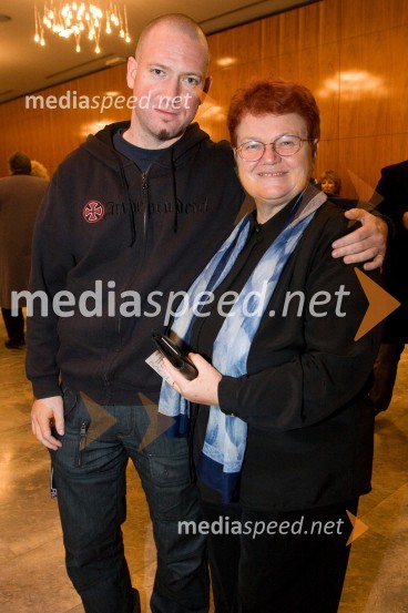 Tomaž Okroglič - Rous, klaviaturist skupine Siddharta z mamoPremiera predstave Sugar - Nekateri so za vroče