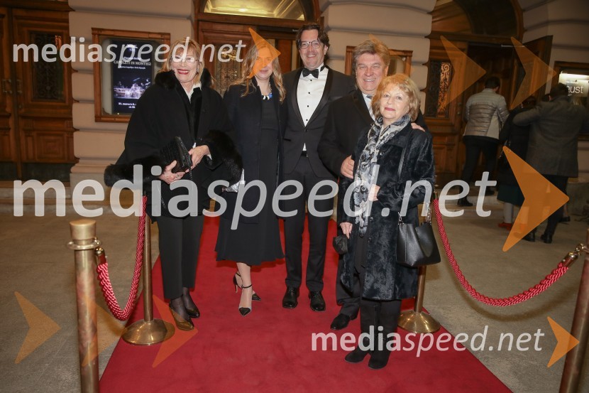  ... ;  Barbara Čepirlo Čičigoj, odnosi z javnostjo Opera in Balet Ljubljana;  Marko  Hribernik, dirigent, umetniški direktor opere;  Branko Robinšak, operni pevec;  Maja  RobinšakFaust, premiera opere