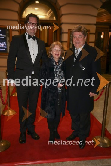  Marko  Hribernik, dirigent, umetniški direktor opere;  Maja  Robinšak;  Branko Robinšak, operni pevecFaust, premiera opere