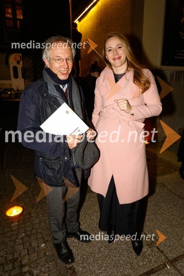  ... ;  Barbara Svetek, vodja službe za marketing SNG Drama Ljubljana#punceinpolpunce, premiera drama