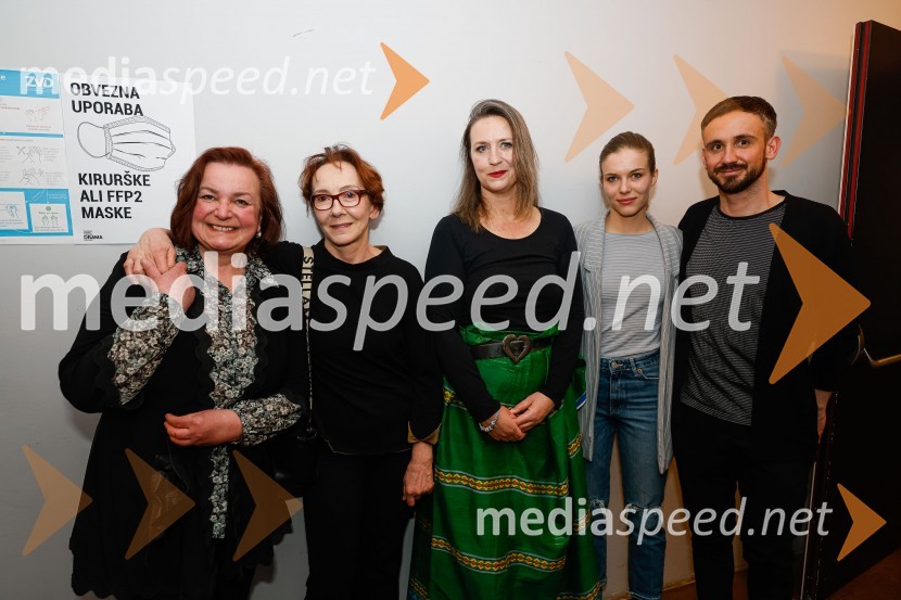  ... ;  ... ;  ... ;  ... ;  Jernej Pristov, vodja službe za odnose z javnostmi SNG Drama Ljubljana#punceinpolpunce, premiera drama