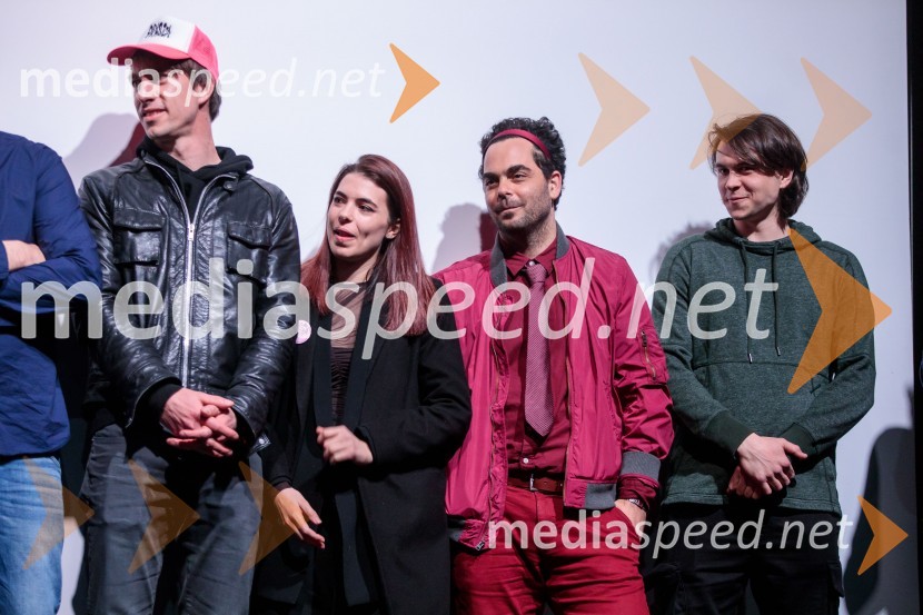  Jure Henigman, igralec;  Anuša  Kodelja, igralka;  Tosja Flaker Berce, igralec;  ... Prasica, premiera filma Tijane Zinajić