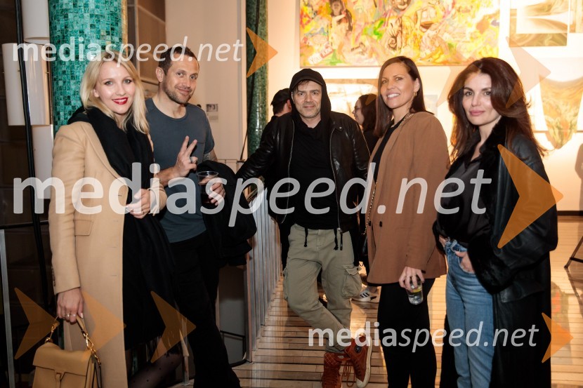  ... ;  Jure Košir, nekdanji smučar;  Lado Bizovičar, igralec;  Simona Škrobar;  ... Prasica, premiera filma Tijane Zinajić