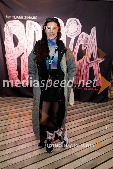  Ula  Furlan, igralka, voditeljica, vodja stikov z javnostmi Kina ŠiškaPrasica, premiera filma Tijane Zinajić