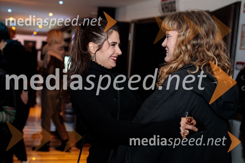  Saša Pavlin Stošić, igralka;  Tijana Zinajić, režiserka, igralkaPrasica, premiera filma Tijane Zinajić