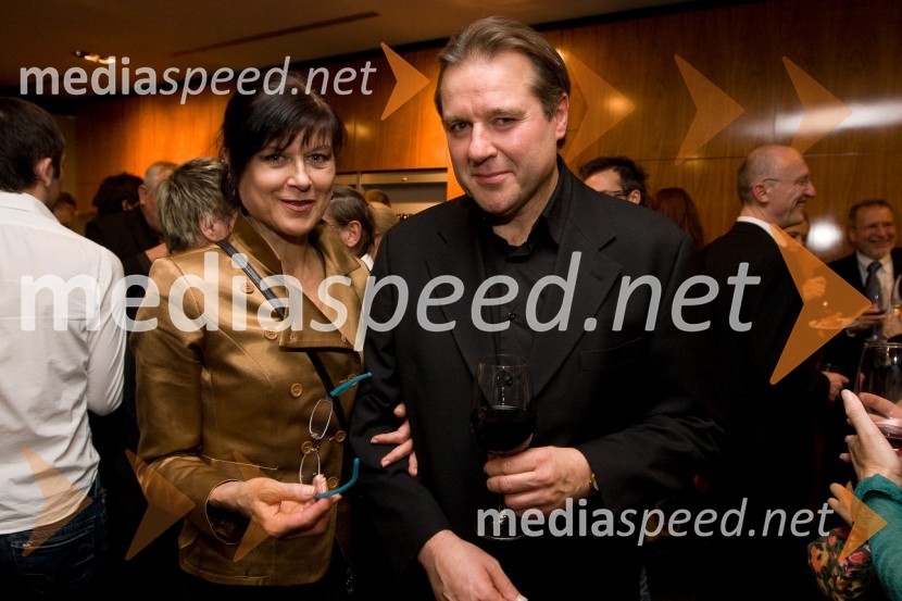 Maja Boh, igralka in Jožef Ropoša, igralec v predstaviPremiera predstave Sugar - Nekateri so za vroče