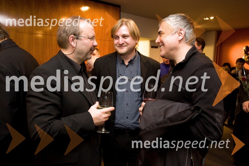 Stanislav Moša, režiser predstave, ... in Zoran Predin, pevecPremiera predstave Sugar - Nekateri so za vroče