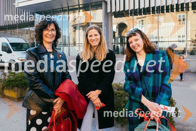 Razcufane zgodbe, predpremiera, Slovensko mladinsko gledališče