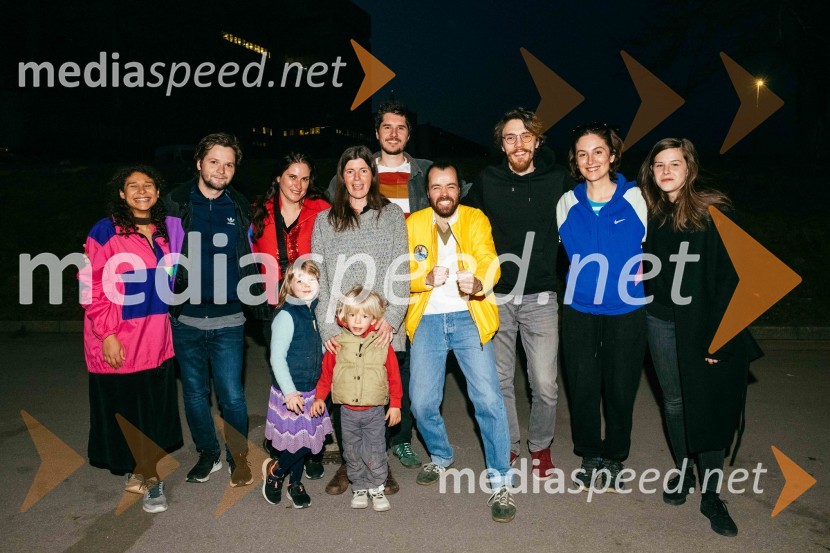 Razcufane zgodbe, predpremiera, Slovensko mladinsko gledališče