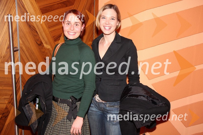 Petra Aršič in Petra Hercog, služba za odnose z javnostmi diskoteke SamsaraSeverina, koncert v Mondu