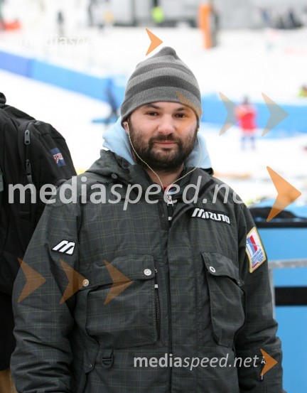 Aleš Smrekar, reporter na Valu 202
(nedeljski slalom)42. Zlata lisica