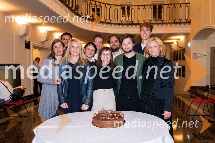  Romana Šalehar, igralka;  Juš A. Zidar, režiser;  Tatjana Doma, dramaturginja SLG Celje;  Draga Potočnjak, igralka in pisateljica;  Žan Brelih Hatunić, igralec;  Brina Klampfer Merčnik, komparativistka in dramaturginja;  Luka Marcen, režiser;  Stane Tomazin, igralec;  Urban Kuntarič, igralec; mag. Tina Kosi, upravnica SLG Celje30. Dnevi komedije, zaključek v SLG Celje