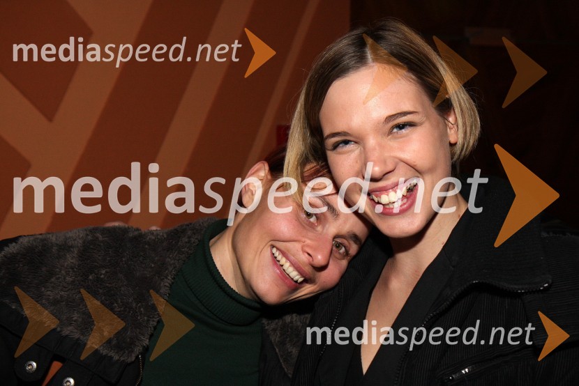 Petra Aršič in Petra Hercog, služba za odnose z javnostmi diskoteke SamsaraSeverina, koncert v Mondu