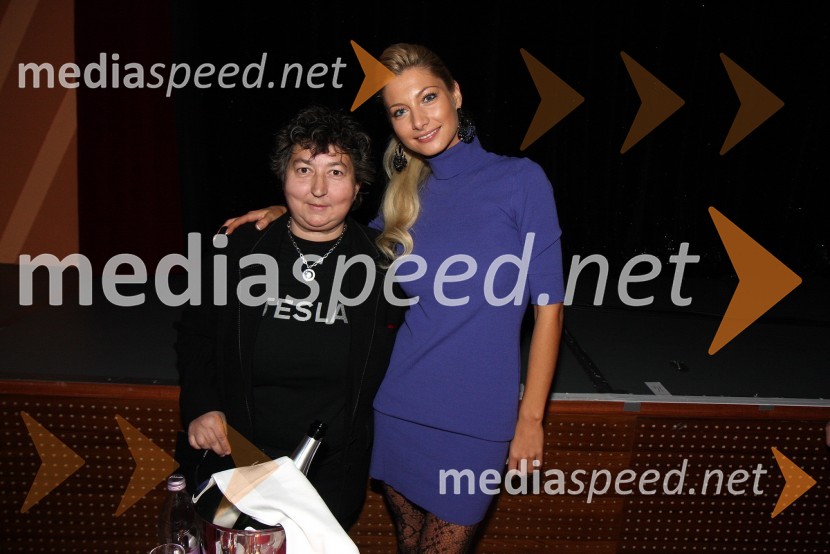 Dragica Petrovič, režiserka in producentka in Lucija Gubenšek, TV voditeljicaSeverina, koncert v Mondu