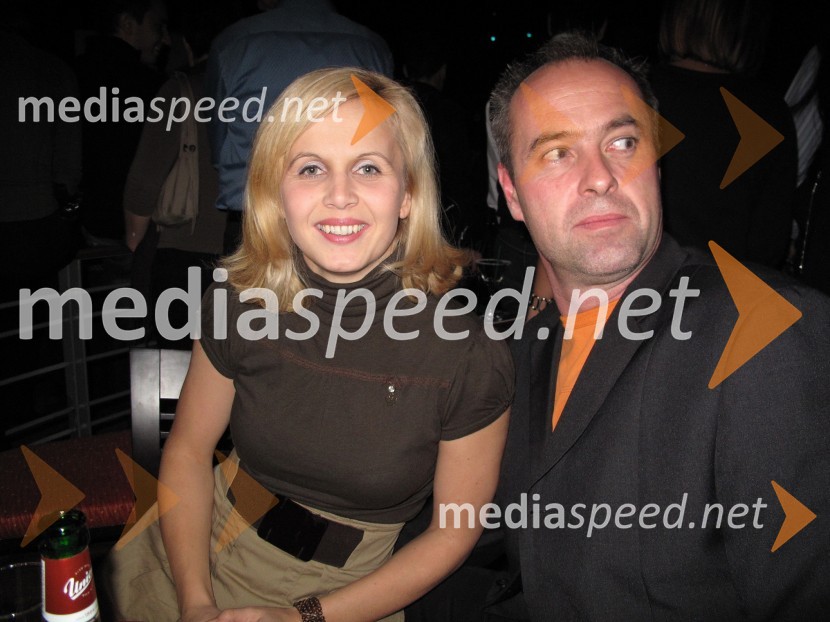 Anita Mlakar, moderatorka na Radiu City in njen mož TomažSeverina, koncert v Mondu