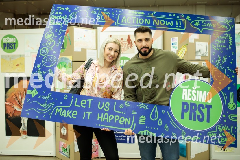  Yvonne Srdoč, manekenka;  Challe Salle, glasbenik, raperSadhguru v Sloveniji, predavanje Rešimo prst (Save Soil)