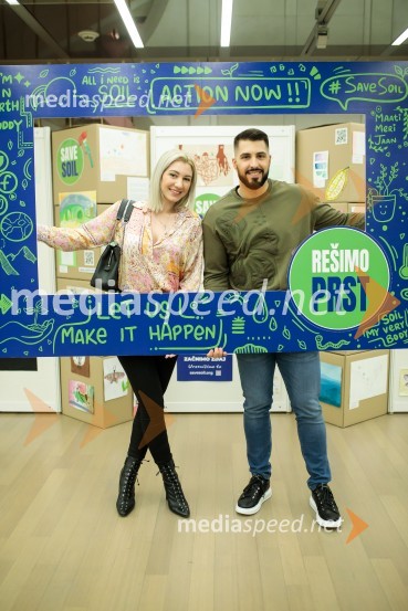  Yvonne Srdoč, manekenka;  Challe Salle, glasbenik, raperSadhguru v Sloveniji, predavanje Rešimo prst (Save Soil)