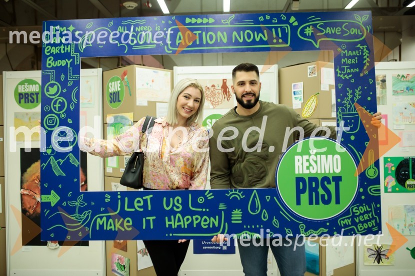  Yvonne Srdoč, manekenka;  Challe Salle, glasbenik, raperSadhguru v Sloveniji, predavanje Rešimo prst (Save Soil)