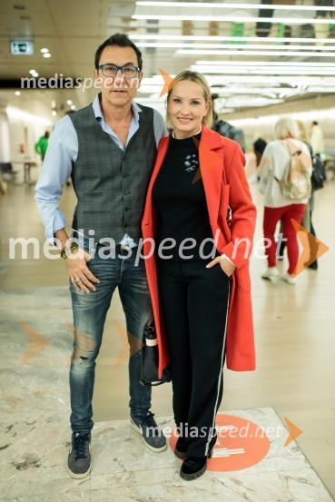  Branko  Đurić - Đuro, igralec;  Tanja Ribič, igralkaSadhguru v Sloveniji, predavanje Rešimo prst (Save Soil)