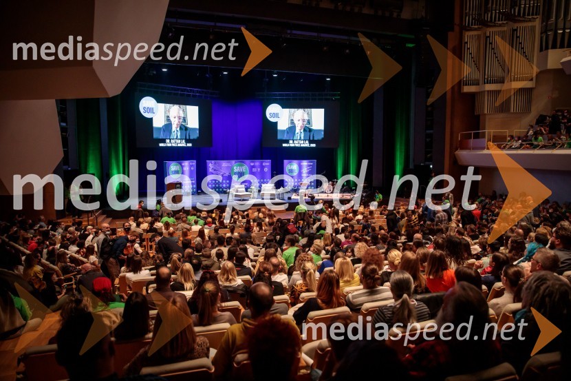 Sadhguru v Sloveniji, predavanje Rešimo prst (Save Soil)