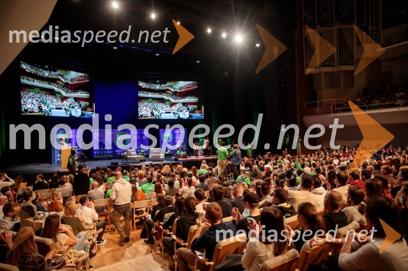 Sadhguru v Sloveniji, predavanje Rešimo prst (Save Soil)