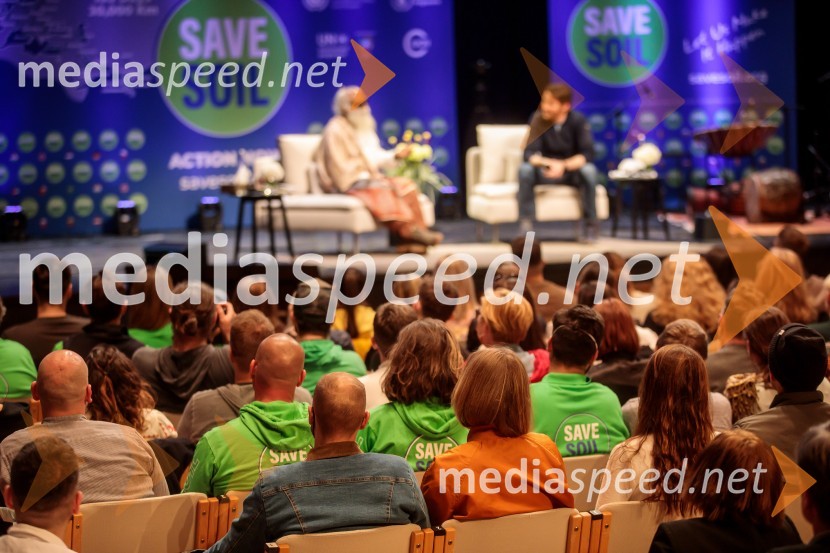 Sadhguru v Sloveniji, predavanje Rešimo prst (Save Soil)