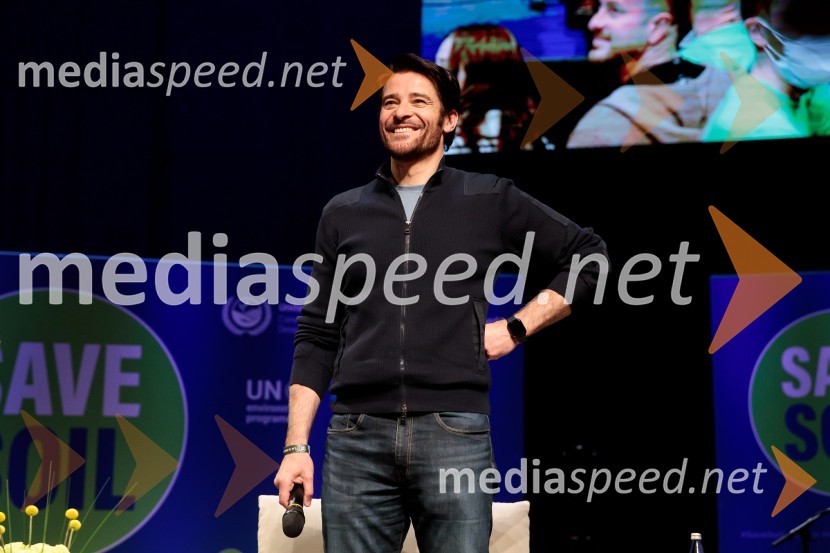  Goran Višnjić, hrvaško ameriški filmski igralecSadhguru v Sloveniji, predavanje Rešimo prst (Save Soil)