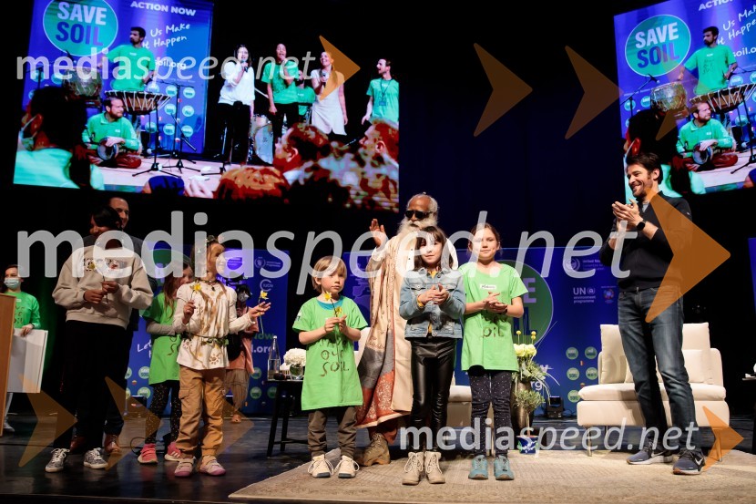 Sadhguru v Sloveniji, predavanje Rešimo prst (Save Soil)