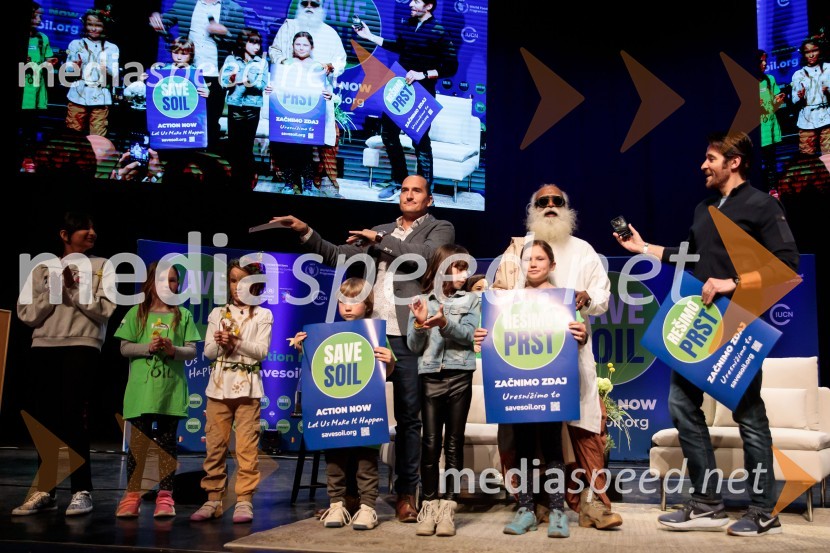 Sadhguru v Sloveniji, predavanje Rešimo prst (Save Soil)