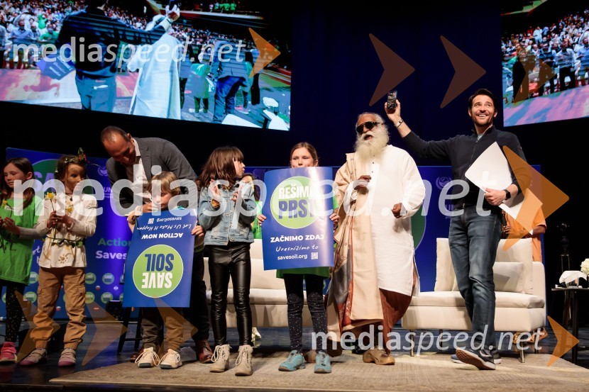 Sadhguru v Sloveniji, predavanje Rešimo prst (Save Soil)