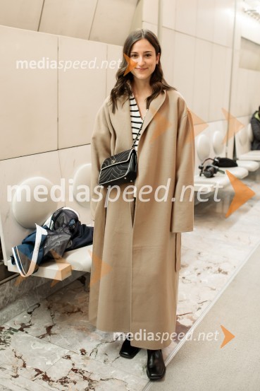  Tesa Jurjaševič, blogerka in stilistka revije GRAZIASadhguru v Sloveniji, predavanje Rešimo prst (Save Soil)