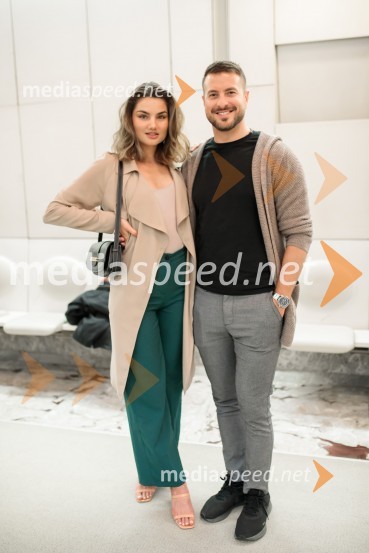  Nina Zadravec;  Klemen Selaković, Aidea podcastSadhguru v Sloveniji, predavanje Rešimo prst (Save Soil)