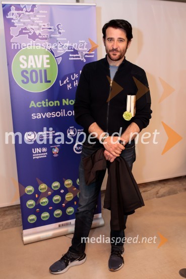  Goran Višnjić, hrvaško ameriški filmski igralecSadhguru v Sloveniji, predavanje Rešimo prst (Save Soil)