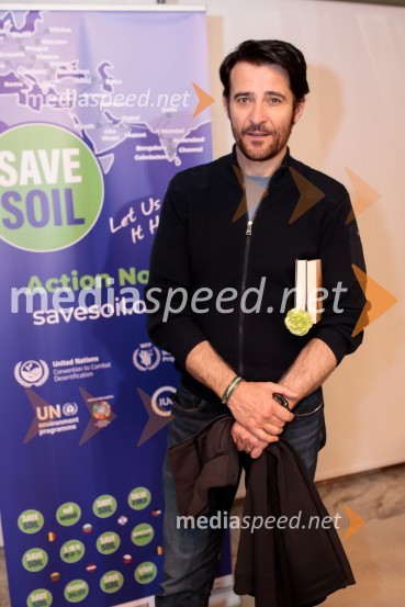  Goran Višnjić, hrvaško ameriški filmski igralecSadhguru v Sloveniji, predavanje Rešimo prst (Save Soil)