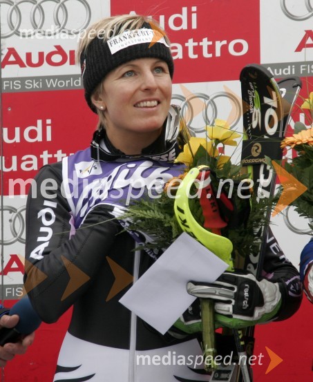 Smučarka Martina Ertl Renz, Nemčija
(nedeljski slalom)42. Zlata lisica