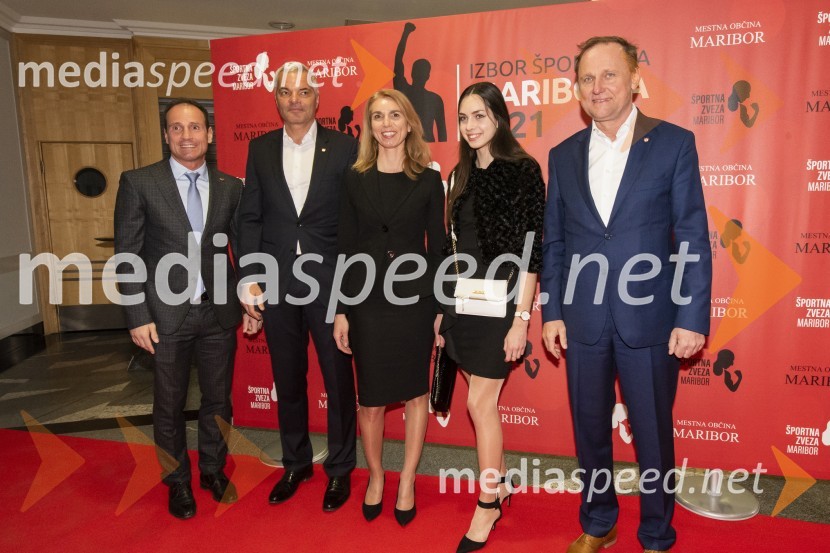  Tomaž Barada, taekwondoist in kickbokser, predsednik Športne zveze Maribor, predsednik Športne zveze Maribor, podpredsednik Olimpijskega komiteja Slovenije;  Saša Arsenovič, župan občine Maribor, podjetnik;  ... ;  ... ; dr. Samo Peter Medved,  podžupan, Mestna občina Maribor Izbor športnika Maribora 2021