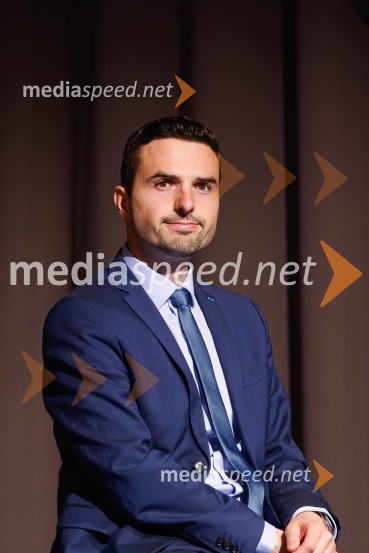  Matej Tonin, podpredsednik vlade in minister za obramboGospodarski krog, Amcham Slovenija