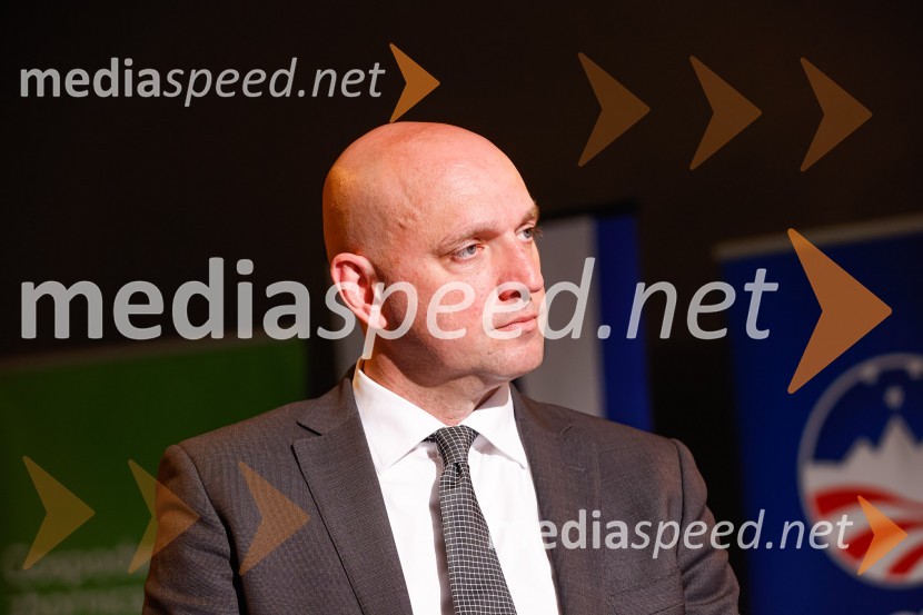  Simon Zajc, državni sekretarGospodarski krog, Amcham Slovenija