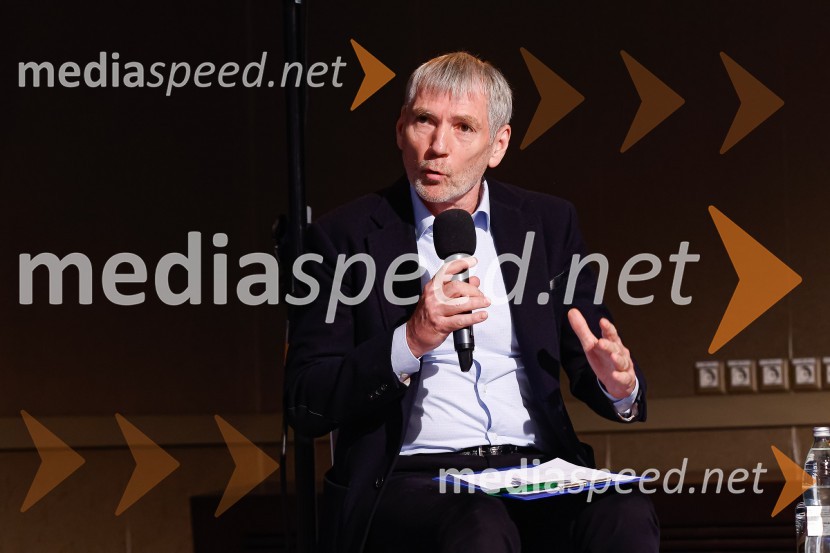  Sandi Češko, predsednik strokovnega sveta za gospodarstvo v SDGospodarski krog, Amcham Slovenija